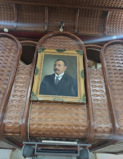 عکس آرامگاه کاشف السلطنه و موزه چای ایران