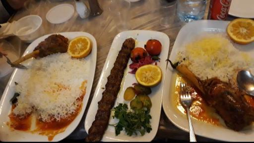 عکس باغ رستوران نگین جهانگردی