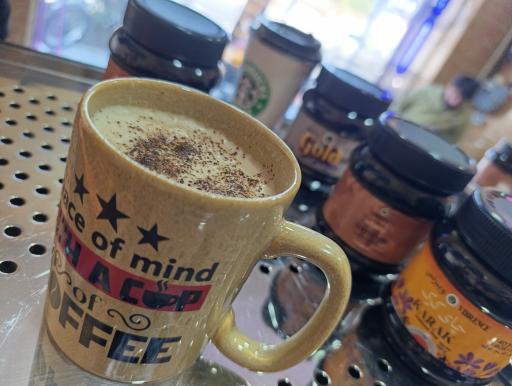 عکس کافه اردی بهشت