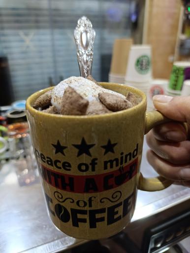 عکس کافه اردی بهشت