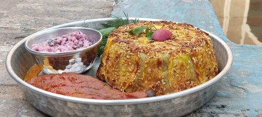 عکس سفره خانه سنتی رباب خاتون