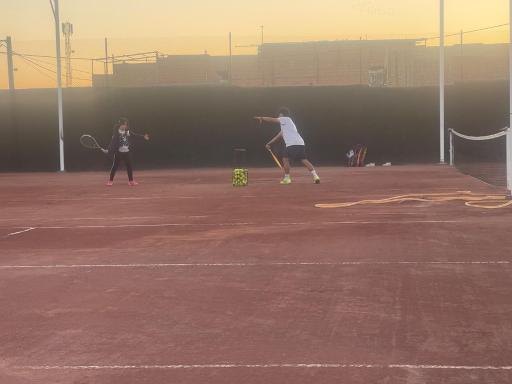 عکس باشگاه تنیس خاکی بهار