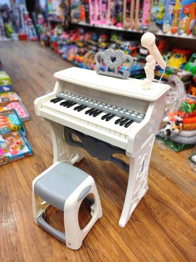 عکس اسباب بازی توت فرنگی