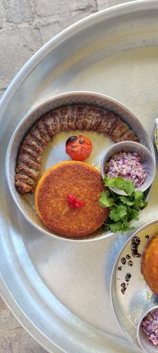 سفره خانه سنتی رباب خاتون