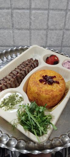 عکس سفره خانه سنتی رباب خاتون