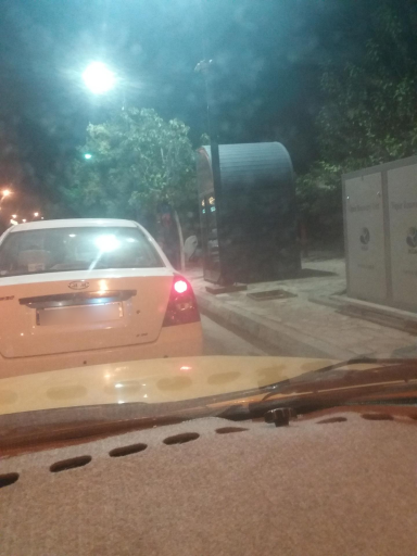 عکس پمپ بنزین همدانیان