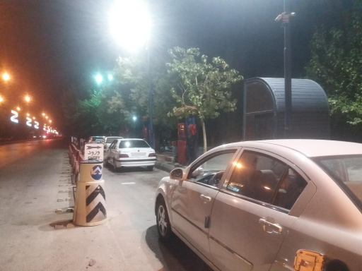 عکس پمپ بنزین همدانیان