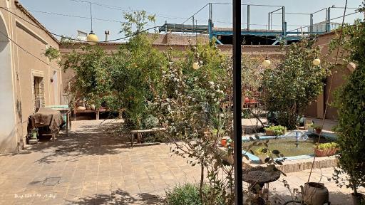عکس سفره خانه سنتی رباب خاتون