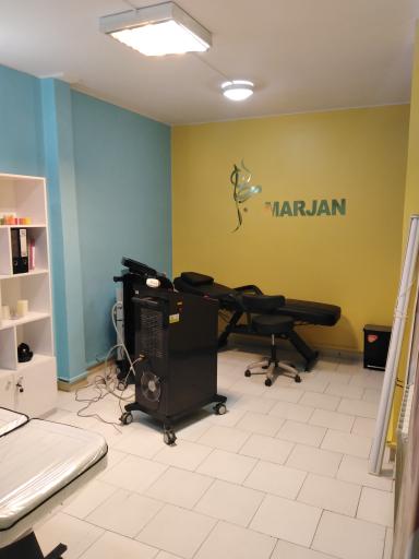 عکس کلینیک لیزر و زیبایی مرجان