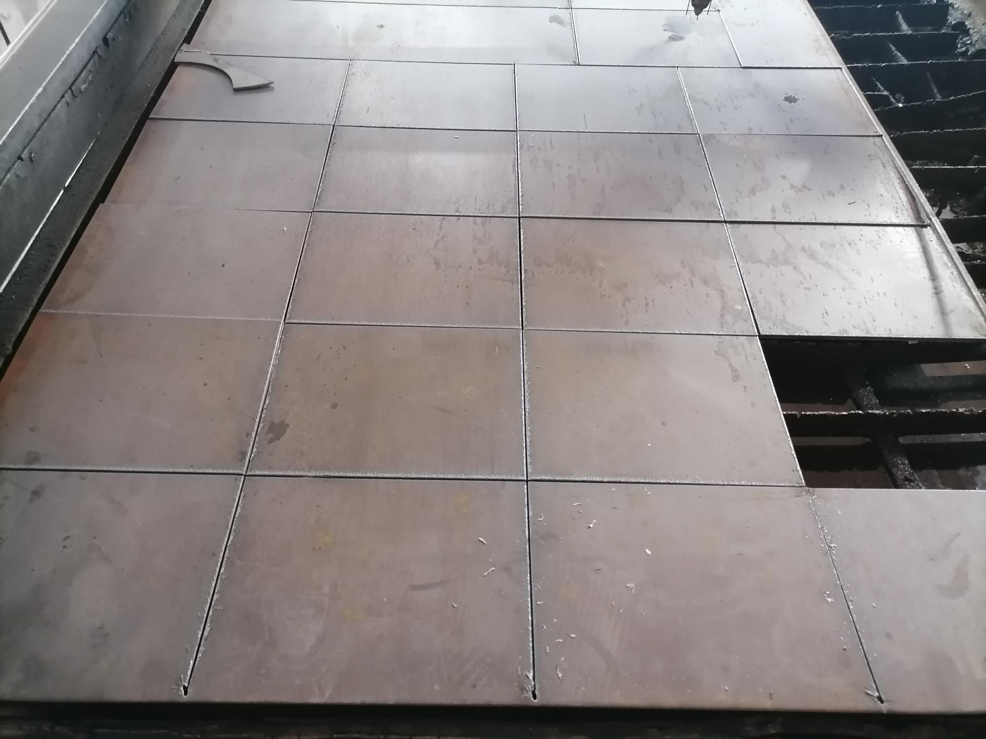 عکس سی ان سی فلزات میلاد