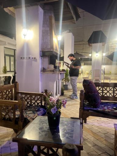 عکس سفره خانه نارون