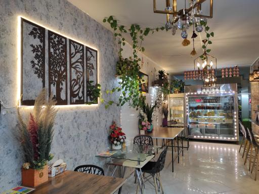 آبمیوه و بستنی سان