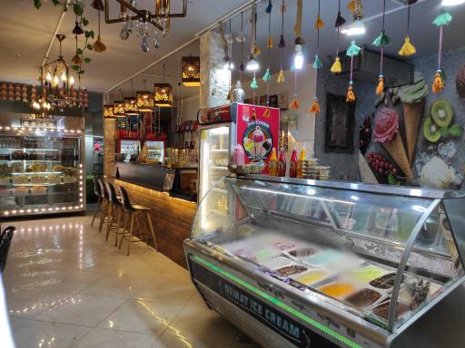 عکس آبمیوه و بستنی سان