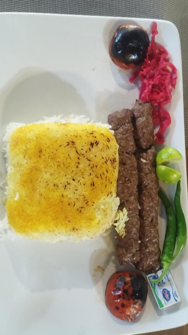 عکس کافه رستوران پاپا(مجتمع تفریحی پذیرایی همراه با ساحل اختصاصی و آرام)