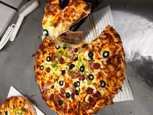 عکس پیتزا رلا