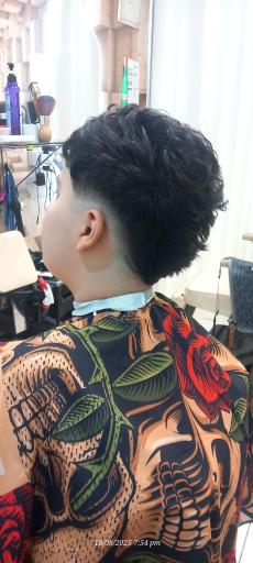 آرایشگاه مردانه محسن