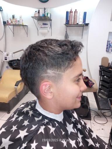 عکس آرایشگاه مردانه محسن