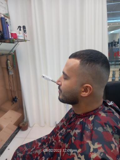 آرایشگاه مردانه محسن