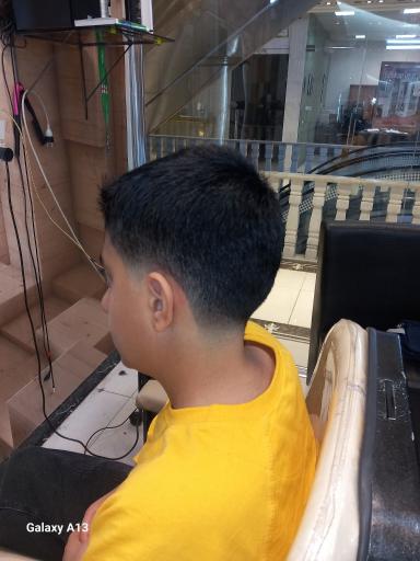 آرایشگاه مردانه محسن