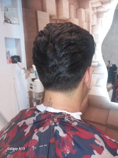 عکس آرایشگاه مردانه محسن