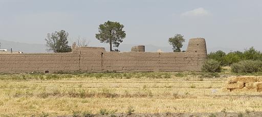 عکس قلعه داورزن