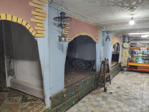 عکس سفره خانه سنتی درویش