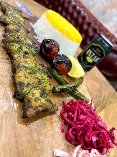 عکس کترینگ خندان