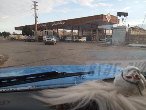 عکس پمپ بنزین فدک