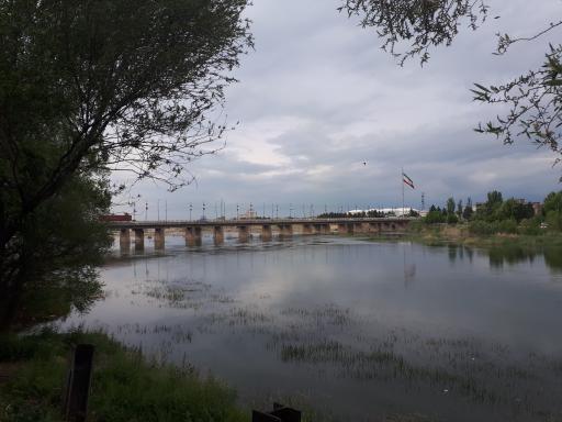 عکس ساحل زرینه رود  پل ستارخان