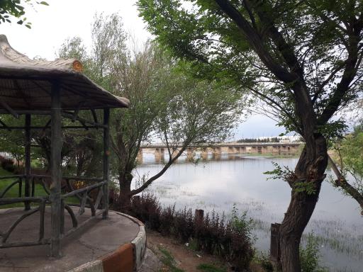 عکس ساحل زرینه رود  پل ستارخان