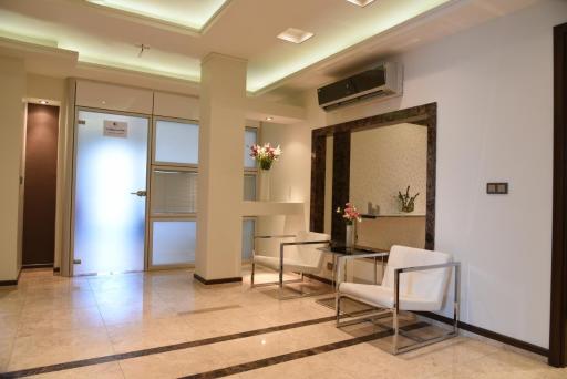 عکس کلینیک تخصصی پوست و مو اکسیر رخ نگار