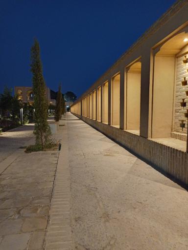 عکس بازار امیر چخماق