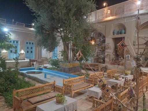 عکس بازار امیر چخماق