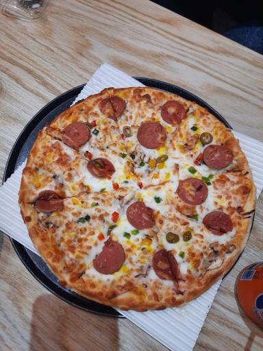 عکس مجموعه رستوران های آتیلا برگر شعبه مرکزی