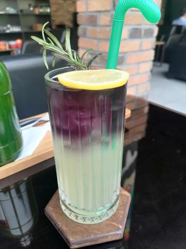 عکس کافه خیابون