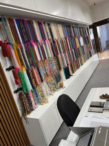 عکس گالری سنگهای قیمتی و نیم قیمتی یاقوت سرخ