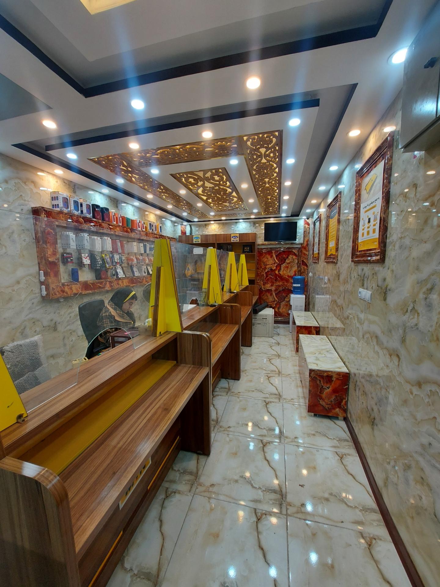عکس مرکز ارتباط با ایرانسل بروایه 