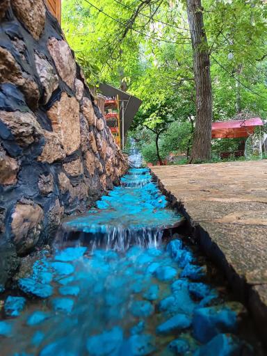 عکس مجموعه پذیرایی کلبه چوبی