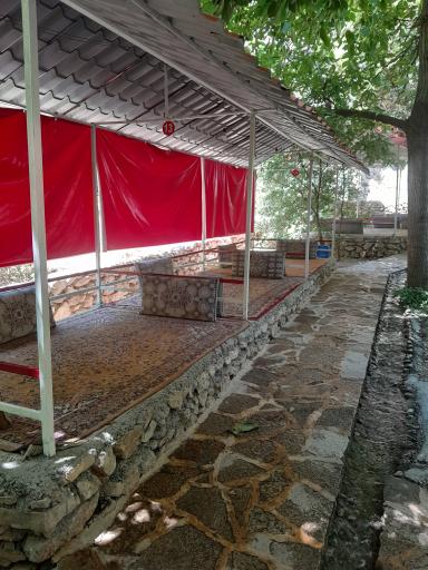 عکس مجموعه پذیرایی کلبه چوبی