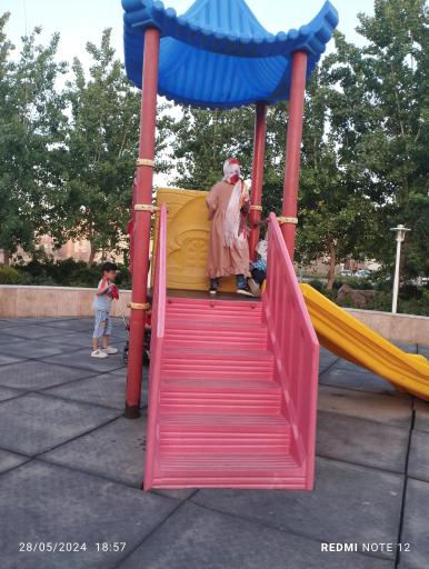 عکس بوستان محتشم