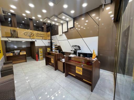 عکس مرکز ارتباط با ایرانسل ۱۱۰۰۸
