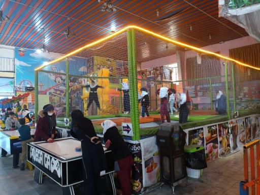 شهربازی سرپوشیده گلها