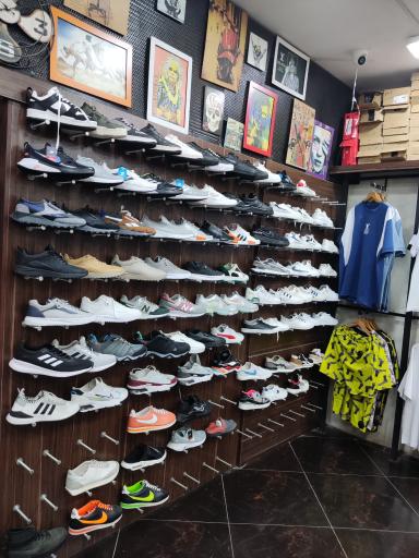 عکس لباس و کفش ایرانیان