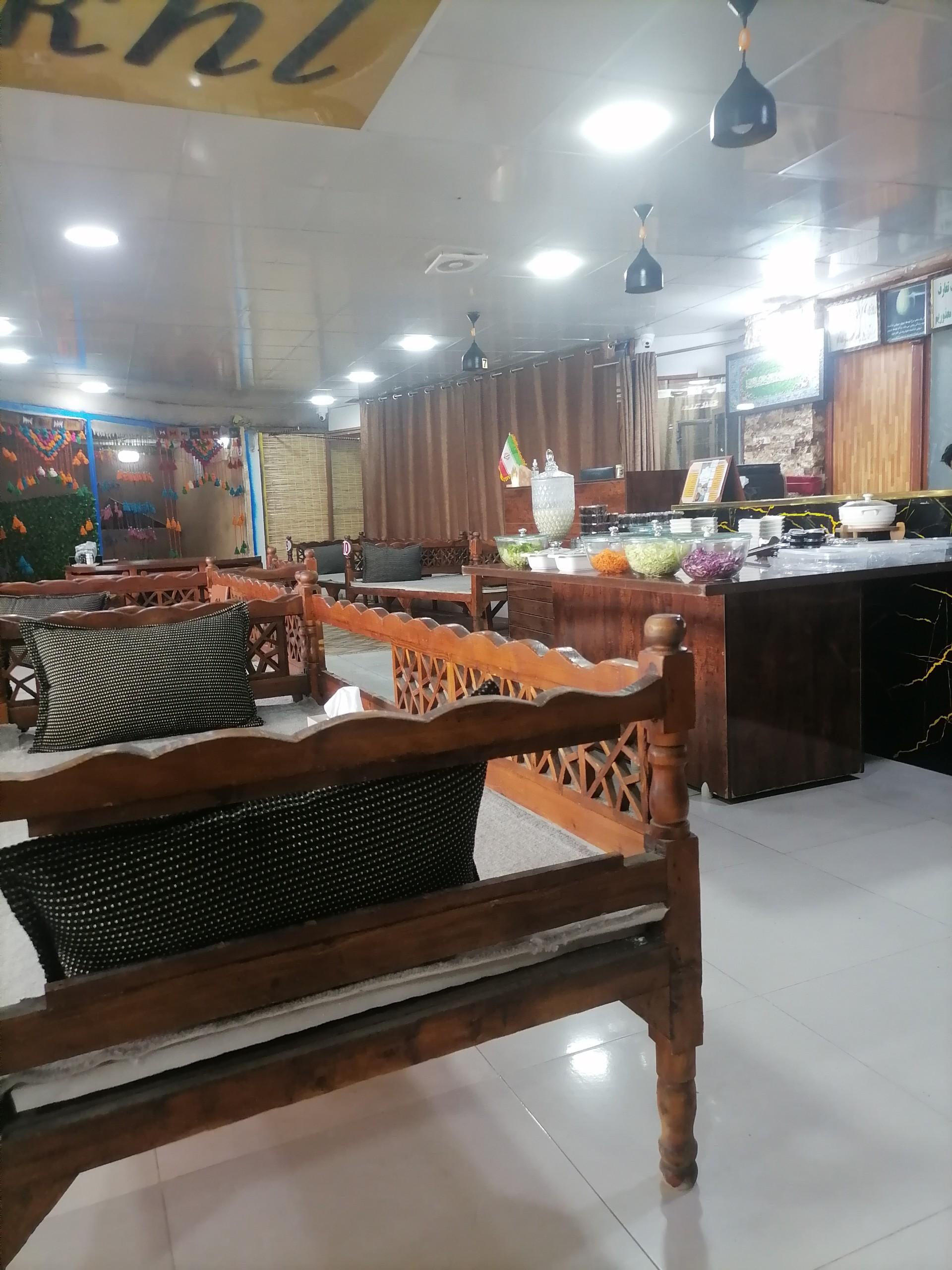 عکس سفره خانه جناب خان لیراوی