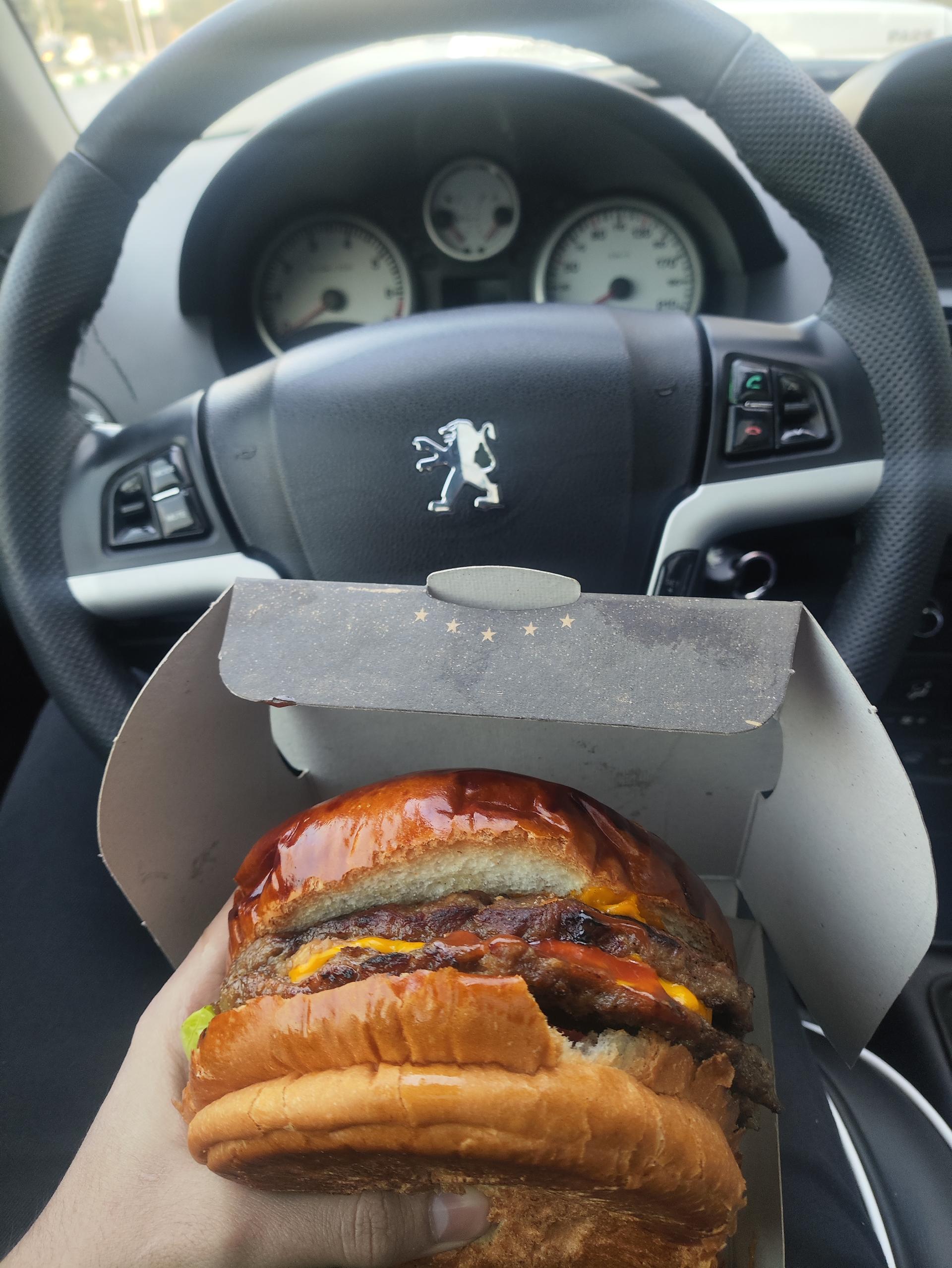 عکس لیون فود