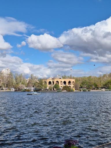 ورودی بوستان ائل گلی