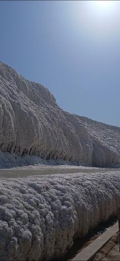 عکس آبشار نمکی معدن پتاس