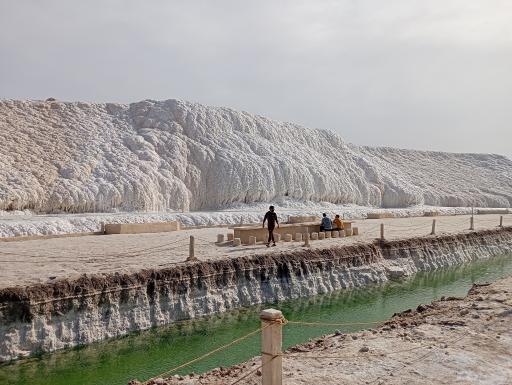 عکس آبشار نمکی معدن پتاس