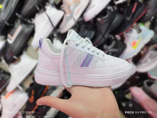 عکس فروشگاه کفش زنانه رفاه