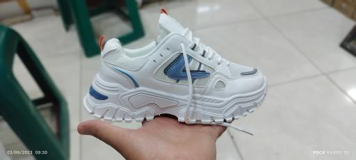 عکس فروشگاه کفش زنانه رفاه